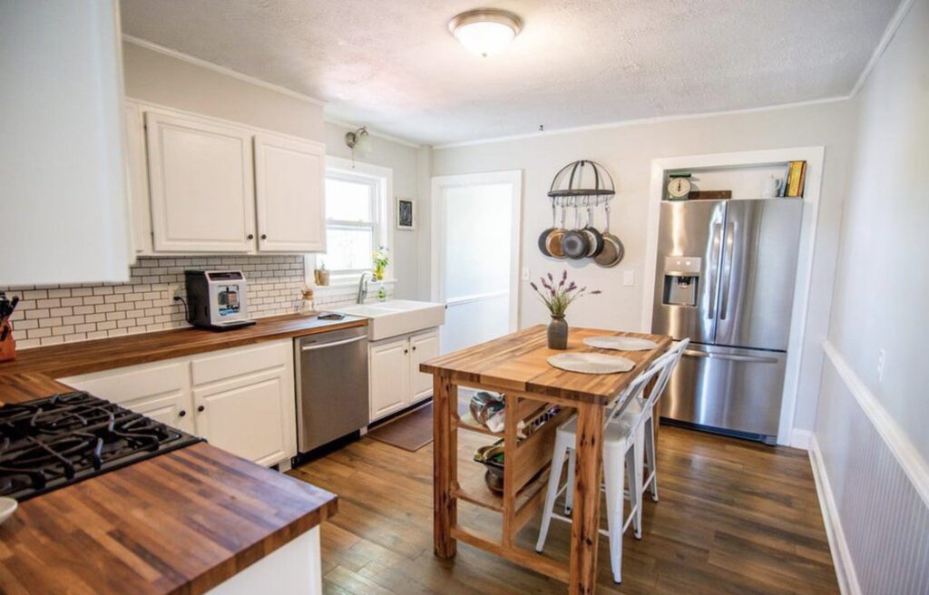 Budget Farmhouse Kitchen Remodel (Under $1500) - Cook At Home Mom