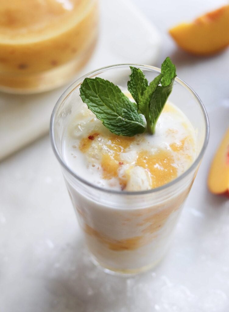 Whole30 Peaches and Cream Mocktail