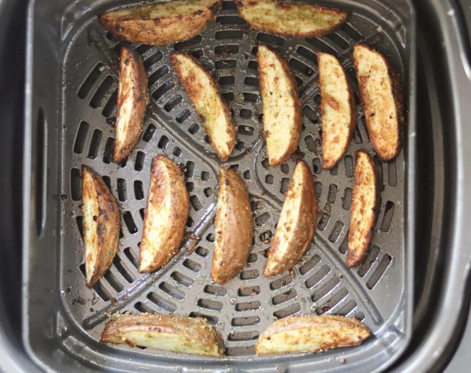 Easy Air Fryer Potato Wedges Crispy & Perfect! Cook At Home Mom